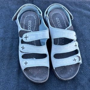 ECCO SANDALS SIZE 37 Aqua 6-6.5